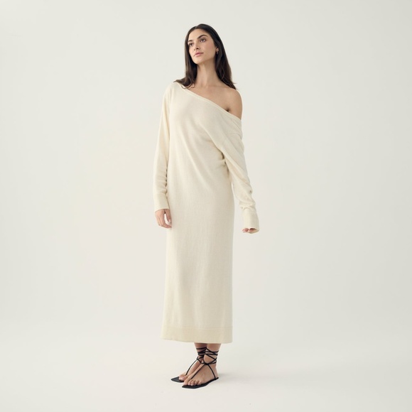 Vincent James Merino Sweater Dress in Ivory, XS/S - Picture 2 of 9